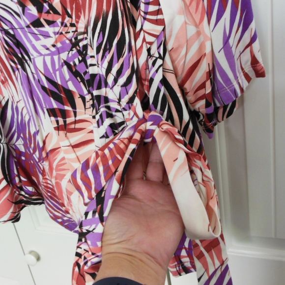 Jessica London 3/4 sleeve blouse, size 26W - Picture 3 of 7